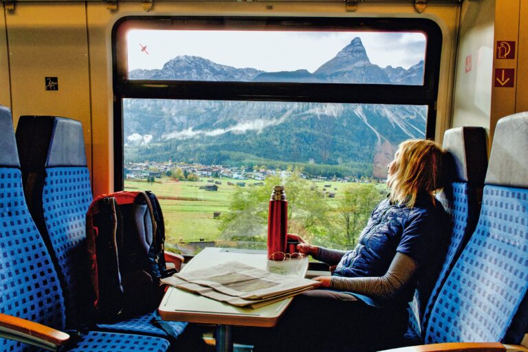 Natürlich mit Öffis! Bergtouren mit Bahn und Bus. Foto: Michael Vitzthum