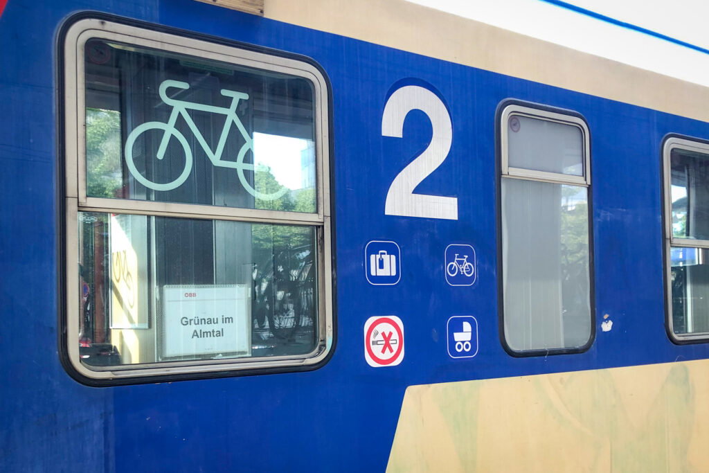 Fahrradmitnahme ist möglich. Foto: Maria Ramming-Silbermayr, CC-BY-SA 4.0