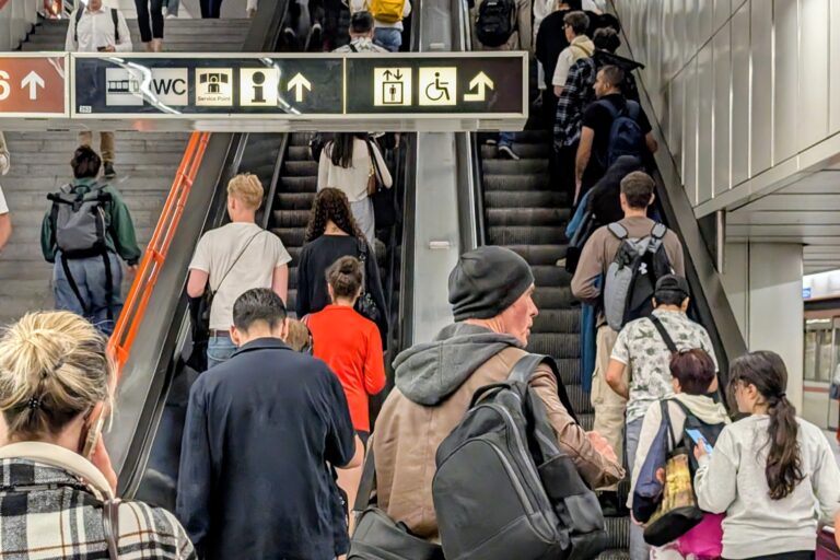 Rolltreppe Westbahnhof